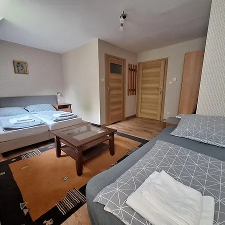 Dworek Lesny Bed & Breakfast