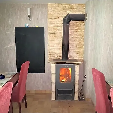 לינה וארוחת בוקר Dworek Lesny *